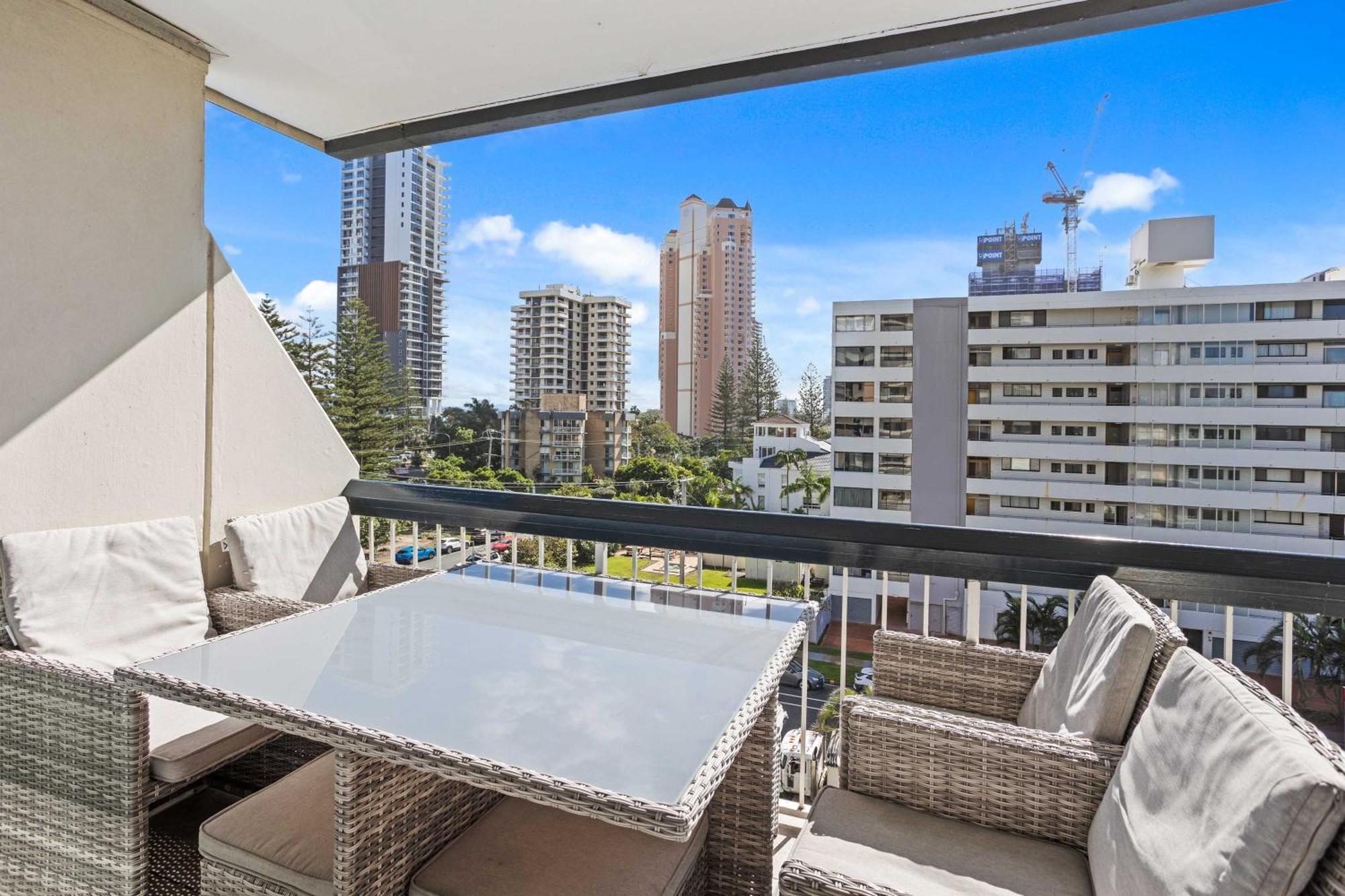 Hi Ho Beach Apartments On Broadbeach Gold Coast Exteriér fotografie